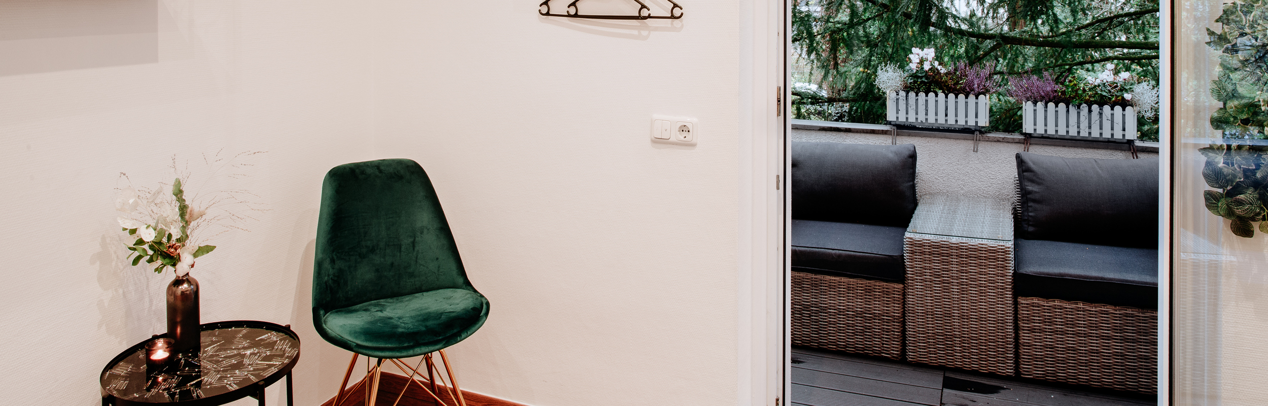 Slider Behandlungsraum Terasse